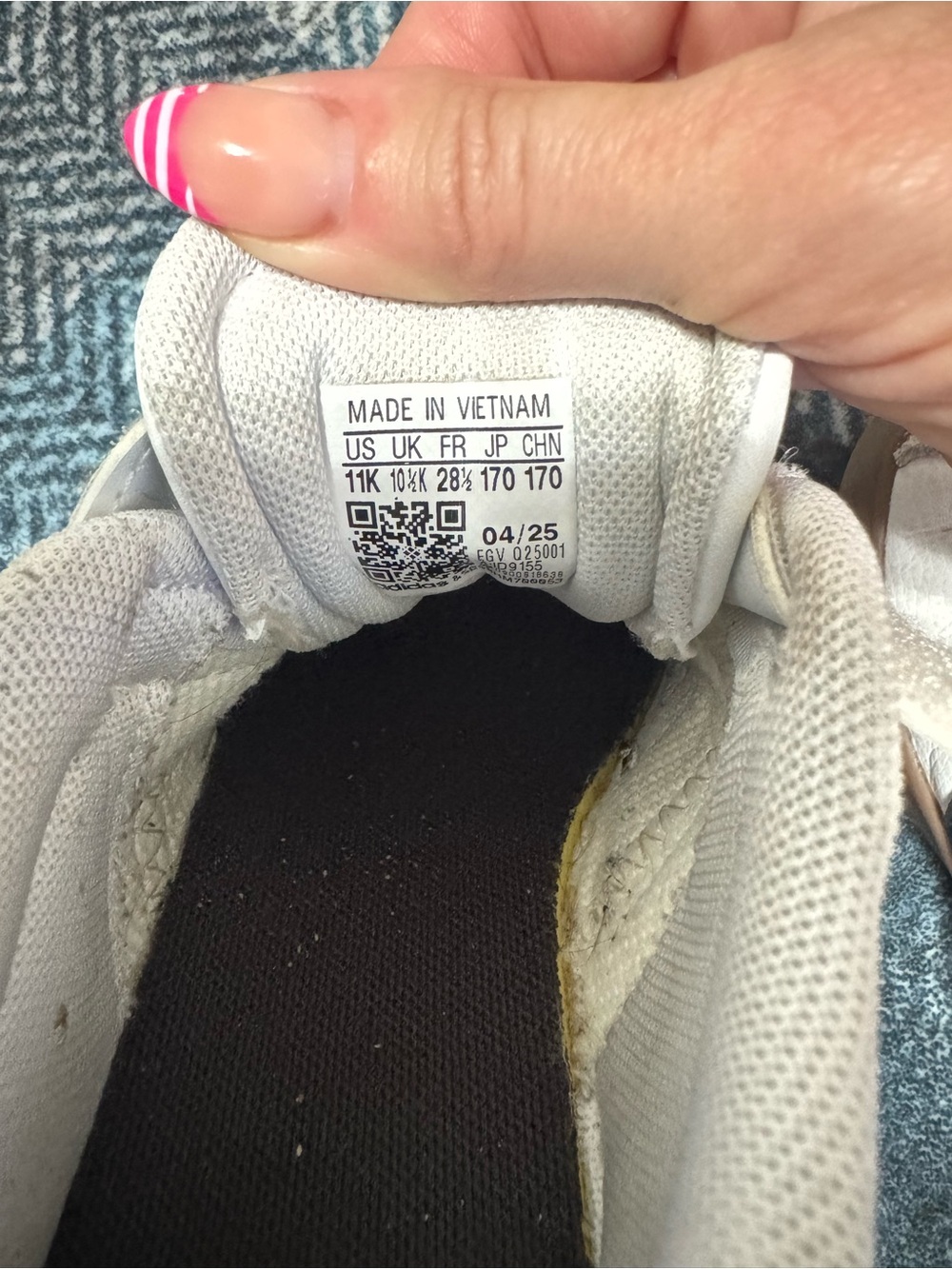 adidas Kids White Sneakers with Black Stripes and Brown Sole - Picture 4 of 4